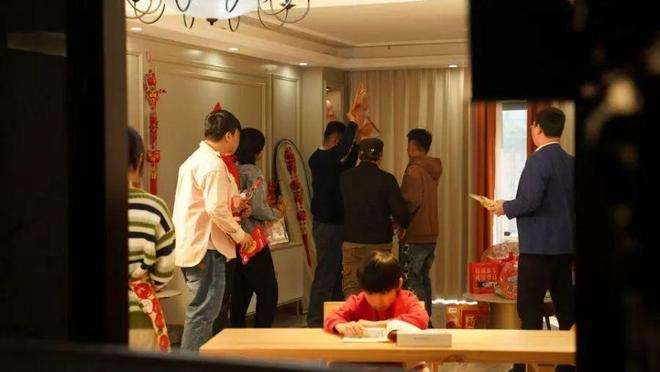 部爆款剧！东莞探路竖店模式ag九游会登录3天拍完一(图5)